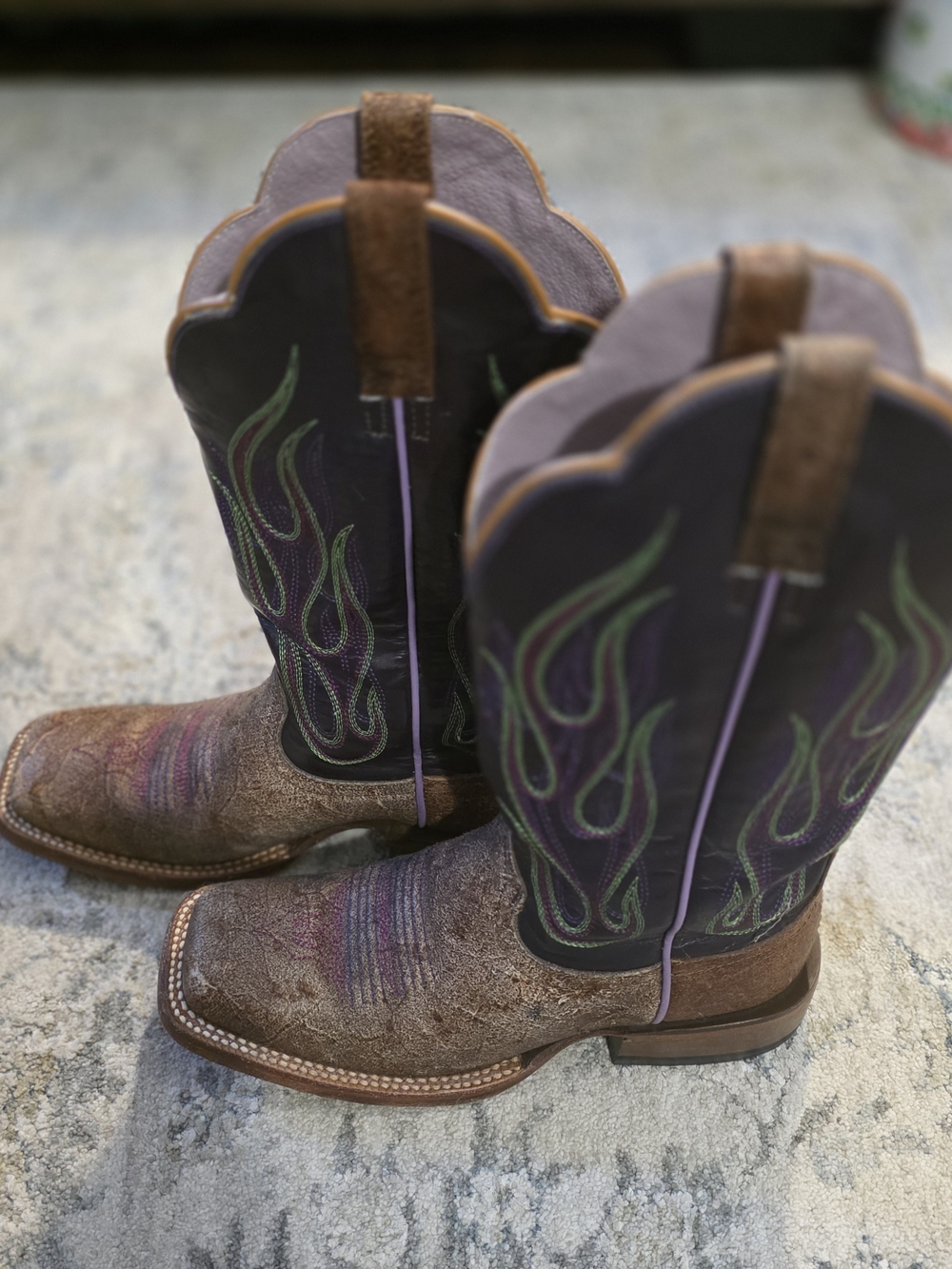 Womens Ariat Leather Boot Interior in Light Gray - Picture 1 of 6